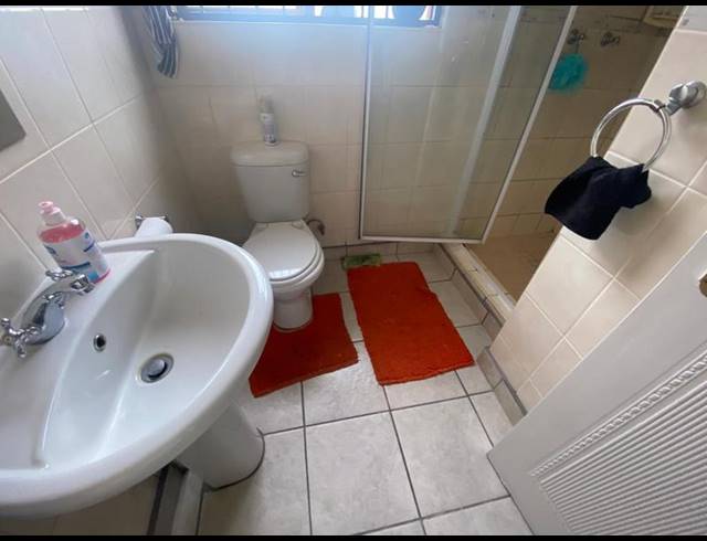 2 BEDROOM TOWNHOUSE FOR SALE IN KENLEAF